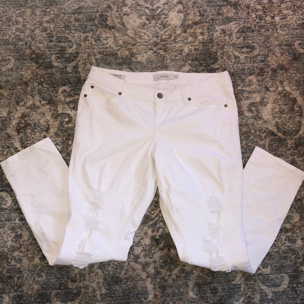 Torrid  distresses white Boyfriend jean